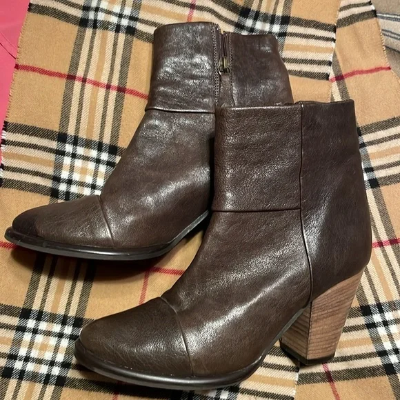 Made in Italy classic dress boot with 2 inch heel Italian Leather - Picture 4 of 9